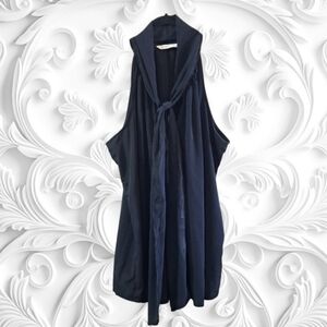 Sleeveless Collared Halter Top With Long Tie At Front Of Top In Black Size XL